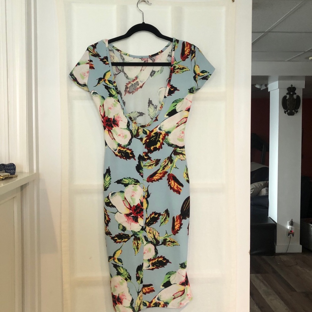 Bodycon Floral Dress - Picture 2 of 2